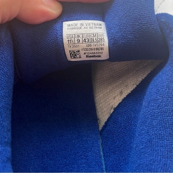 Classic Reebok Princess Sneaker White / Royal
Blue Lace Up Women's 11 / 11.5 GUC - Picture 13 of 14